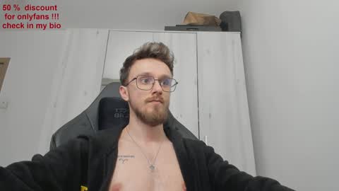 Snapshot of alphaboyfun chatting on 01/25/25, 11:54 Andi online show from 01/25/25, 11:54