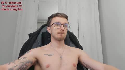 Snapshot of alphaboyfun chatting on 01/29/25, 10:32 Andi online show from 01/29/25, 10:32