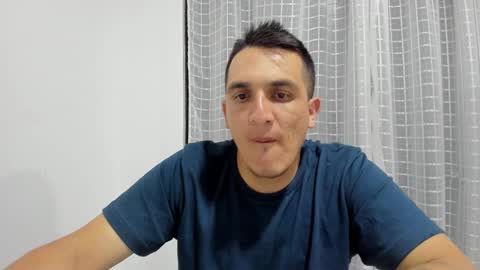 Snapshot of alphadesire69 chatting on 12/17/25, 04:40 AlphaDesire69 online show from 12/17/25, 04:40