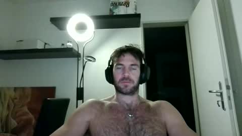 alphah_hunk online show from 11/22/25, 09:03