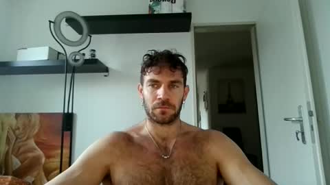 alphah_hunk online show from 11/26/25, 10:27