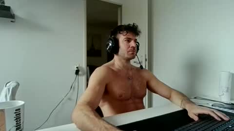 alphah_hunk online show from 01/18/26, 09:57