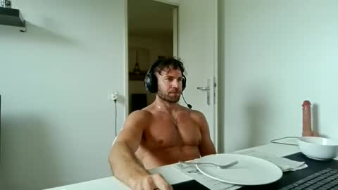 Snapshot of alphah_hunk chatting on 04/20/26, 01:58 alphah_hunk online show from 04/20/26, 01:58