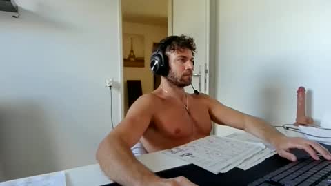 Snapshot of alphah_hunk chatting on 04/21/26, 01:28 alphah_hunk online show from 04/21/26, 01:28