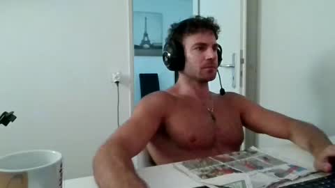 Snapshot of alphah_hunk chatting on 06/20/26, 08:06 alphah_hunk online show from 06/20/26, 08:06