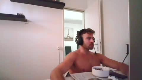 Snapshot of alphah_hunk chatting on 07/08/26, 10:31 alphah_hunk online show from 07/08/26, 10:31