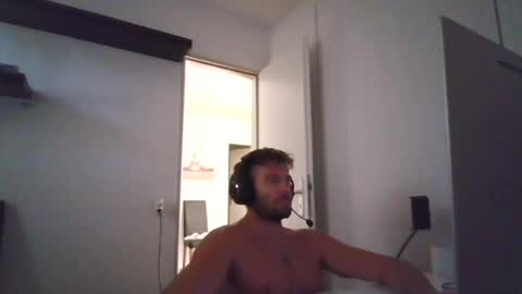Snapshot of alphah_hunk chatting on 07/20/26, 04:42 alphah_hunk online show from 07/20/26, 04:42