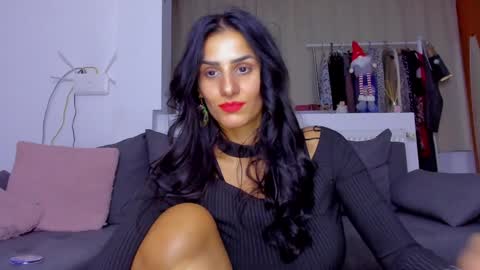 Snapshot of alphaqueenx chatting on 10/17/25, 08:55 Michelle online show from 10/17/25, 08:55