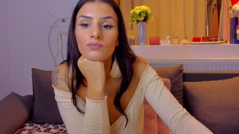 Snapshot of alphaqueenx chatting on 11/25/25, 11:16 Michelle online show from 11/25/25, 11:16