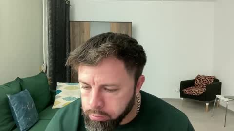 Jhonny online show from 12/19/24, 04:34