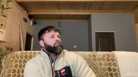 Snapshot of alphasparks chatting on 11/19/25, 03:50 Jhonny online show from 11/19/25, 03:50