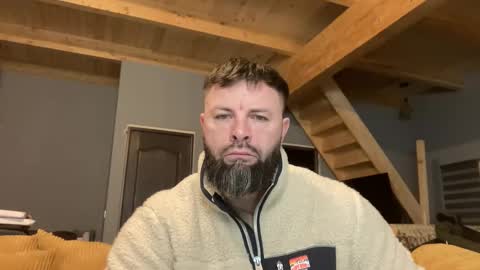 Snapshot of alphasparks chatting on 12/17/25, 03:56 Jhonny online show from 12/17/25, 03:56