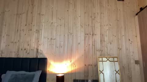 Snapshot of alphasparks chatting on 03/17/26, 04:39 Jhonny online show from 03/17/26, 04:39