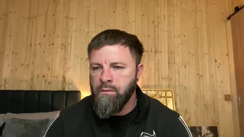 Snapshot of alphasparks chatting on 04/16/26, 02:45 Jhonny online show from 04/16/26, 02:45