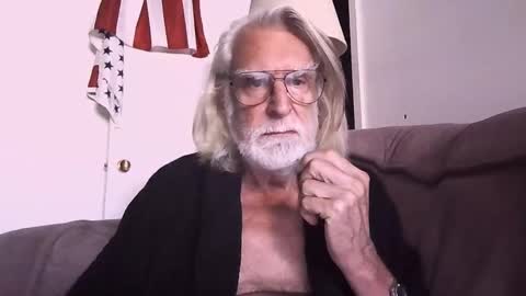 AlphaUniform online show from 09/27/25, 02:44