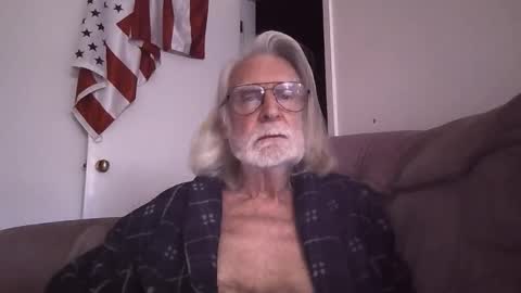 Snapshot of alphauniform chatting on 03/20/26, 06:24 AlphaUniform online show from 03/20/26, 06:24