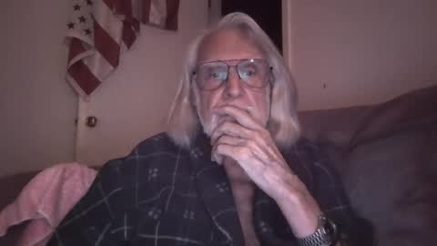 Snapshot of alphauniform chatting on 04/08/26, 02:55 AlphaUniform online show from 04/08/26, 02:55