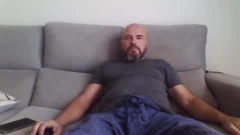 Snapshot of alsi72 chatting on 10/13/25, 12:05 alsi72 online show from 10/13/25, 12:05