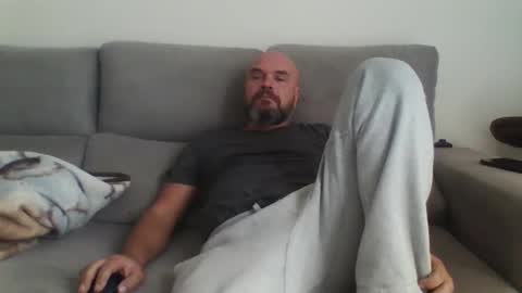 Snapshot of alsi72 chatting on 12/20/25, 10:33 alsi72 online show from 12/20/25, 10:33