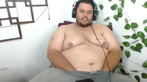 Snapshot of altairstudiosboy chatting on 10/08/25, 03:09 Jhosep online show from 10/08/25, 03:09