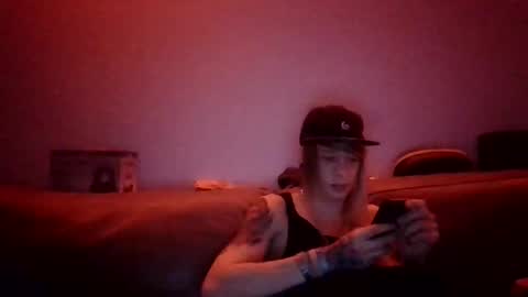 Snapshot of altboy010 chatting on 11/15/25, 02:09 altboy010 online show from 11/15/25, 02:09