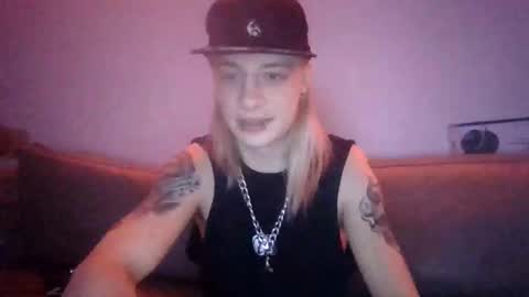 Snapshot of altboy010 chatting on 01/13/26, 05:18 altboy010 online show from 01/13/26, 05:18