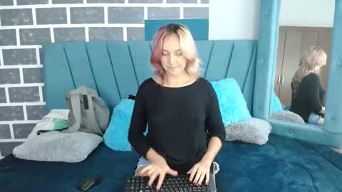 Alter  online show from 01/05/25, 06:13