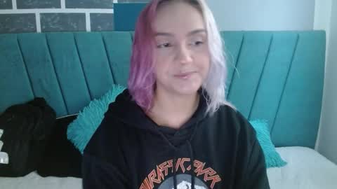 Alter  online show from 12/01/25, 11:59