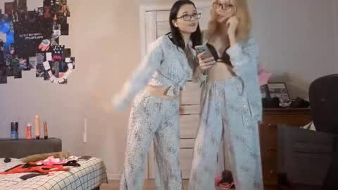 Snapshot of altheadoyel chatting on 11/22/25, 05:45 May online show from 11/22/25, 05:45