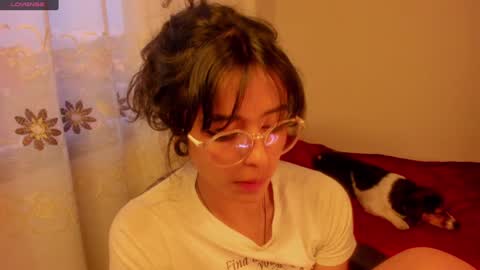 Snapshot of aluna_0310 chatting on 12/16/24, 10:56 . . online show from 12/16/24, 10:56