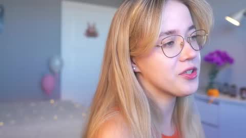 Amelia NEXT STREAM  online show from 04/10/26, 02:22