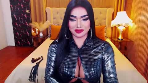 Snapshot of alurajhenson chatting on 11/13/25, 12:20 Alura Jhenson online show from 11/13/25, 12:20