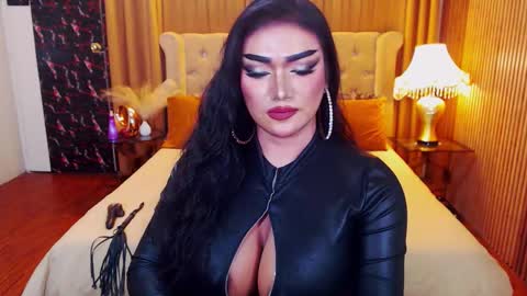 Snapshot of alurajhenson chatting on 11/16/25, 01:22 Alura Jhenson online show from 11/16/25, 01:22