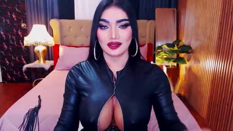 Snapshot of alurajhenson chatting on 02/13/26, 01:23 Alura Jhenson online show from 02/13/26, 01:23