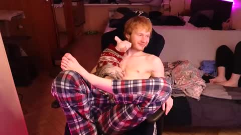 Snapshot of alvin__main chatting on 02/09/25, 11:15 Alvin Puska -- online show from 02/09/25, 11:15