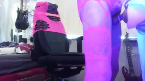 Snapshot of alwaysniceguy2 chatting on 11/14/25, 10:03 HoneyMelonGuy online show from 11/14/25, 10:03