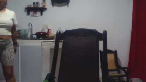 analia online show from 10/01/25, 03:56