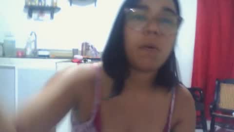 analia online show from 11/05/25, 02:33