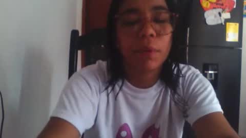 analia online show from 11/17/25, 05:41