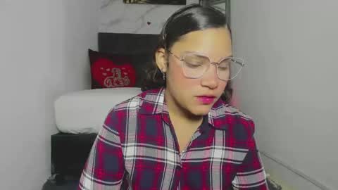 Snapshot of aly_n_sebas chatting on 10/04/25, 11:52 aly_n_sebas online show from 10/04/25, 11:52