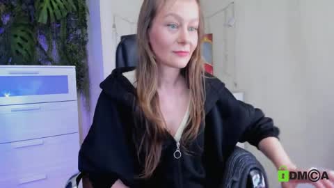 Snapshot of alya__me chatting on 05/05/26, 10:34 alya__me online show from 05/05/26, 10:34