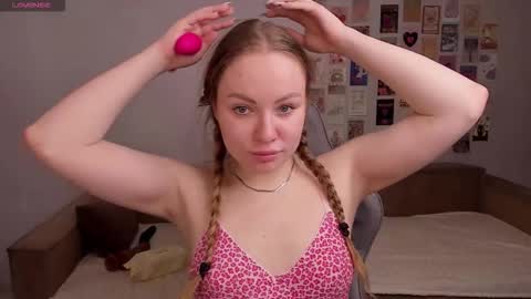 Snapshot of alya_me chatting on 03/20/26, 01:21 Alya online show from 03/20/26, 01:21