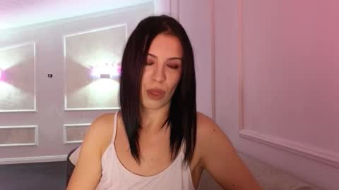 Snapshot of alyarei chatting on 11/30/25, 06:12 alyarei online show from 11/30/25, 06:12