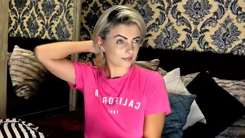 Snapshot of alyblonde chatting on 12/04/24, 09:51 aly online show from 12/04/24, 09:51