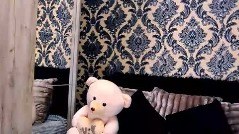 Snapshot of alyblonde chatting on 12/22/24, 08:38 aly online show from 12/22/24, 08:38