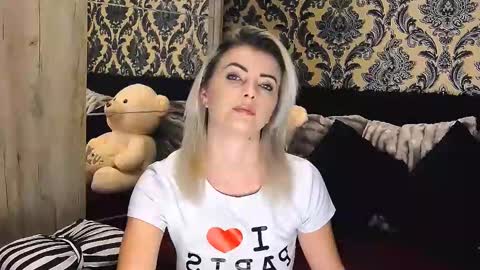 Snapshot of alyblonde chatting on 01/23/25, 09:29 aly online show from 01/23/25, 09:29