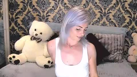 Snapshot of alyblonde chatting on 03/07/25, 09:51 aly online show from 03/07/25, 09:51