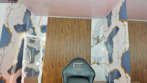 Snapshot of alyce_tay1 chatting on 04/06/26, 11:33 ALYCE online show from 04/06/26, 11:33