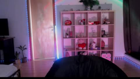 Missy online show from 12/18/25, 07:58