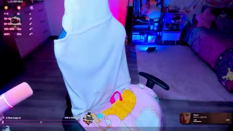 Snapshot of alychu_ chatting on 05/09/26, 02:50 . online show from 05/09/26, 02:50